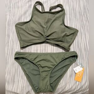 Green bikini set